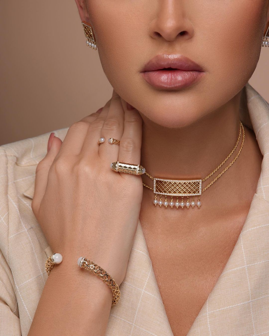 Lace Choker