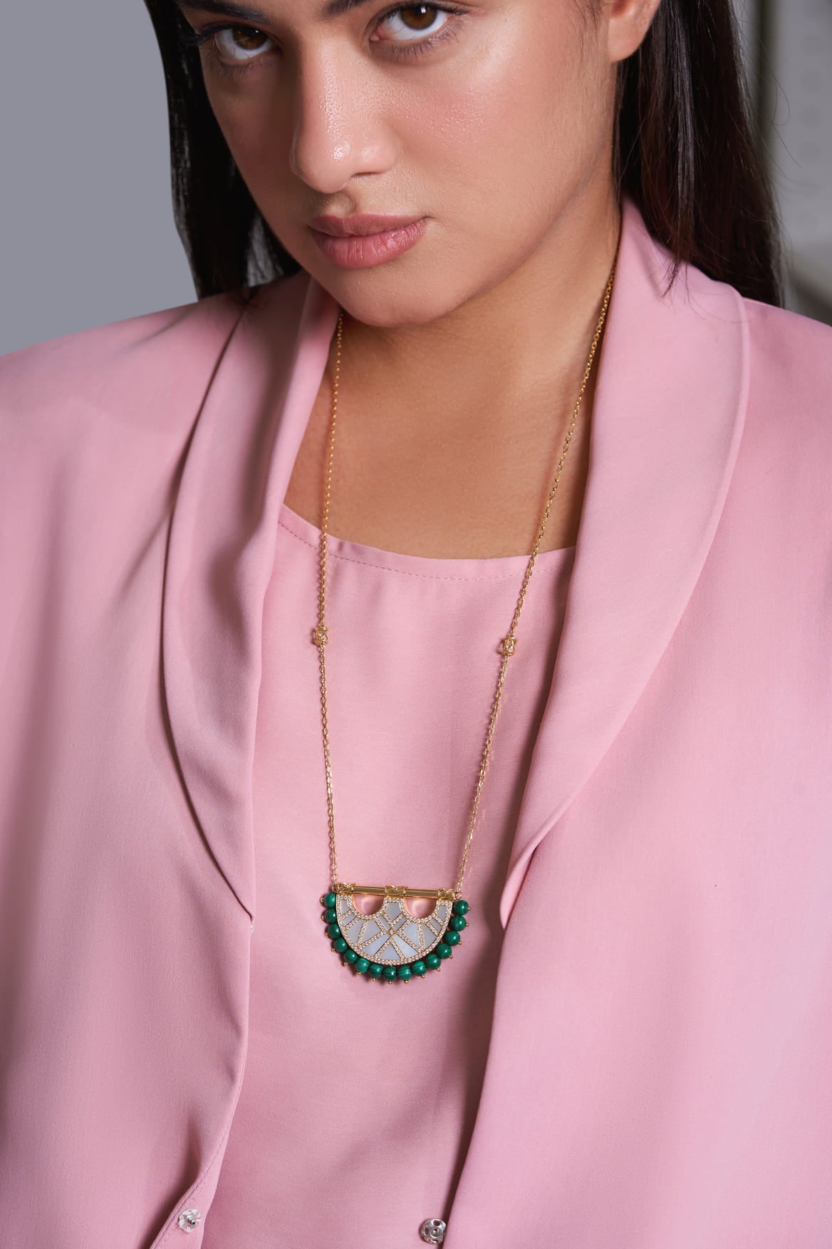 Heritage Mother of Pearl Pendant in Medium 2 Size- Pearl Rose Gold