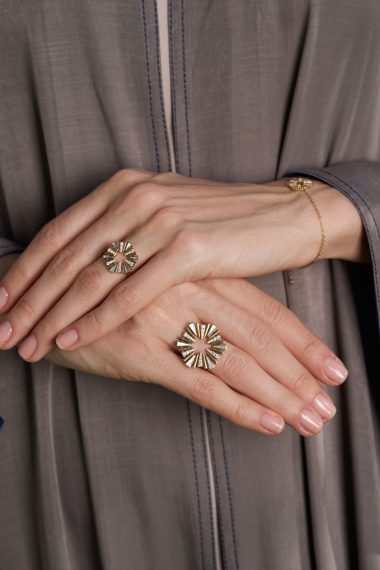 Al Fajr Shurooq Yellow Gold Ring - Small
