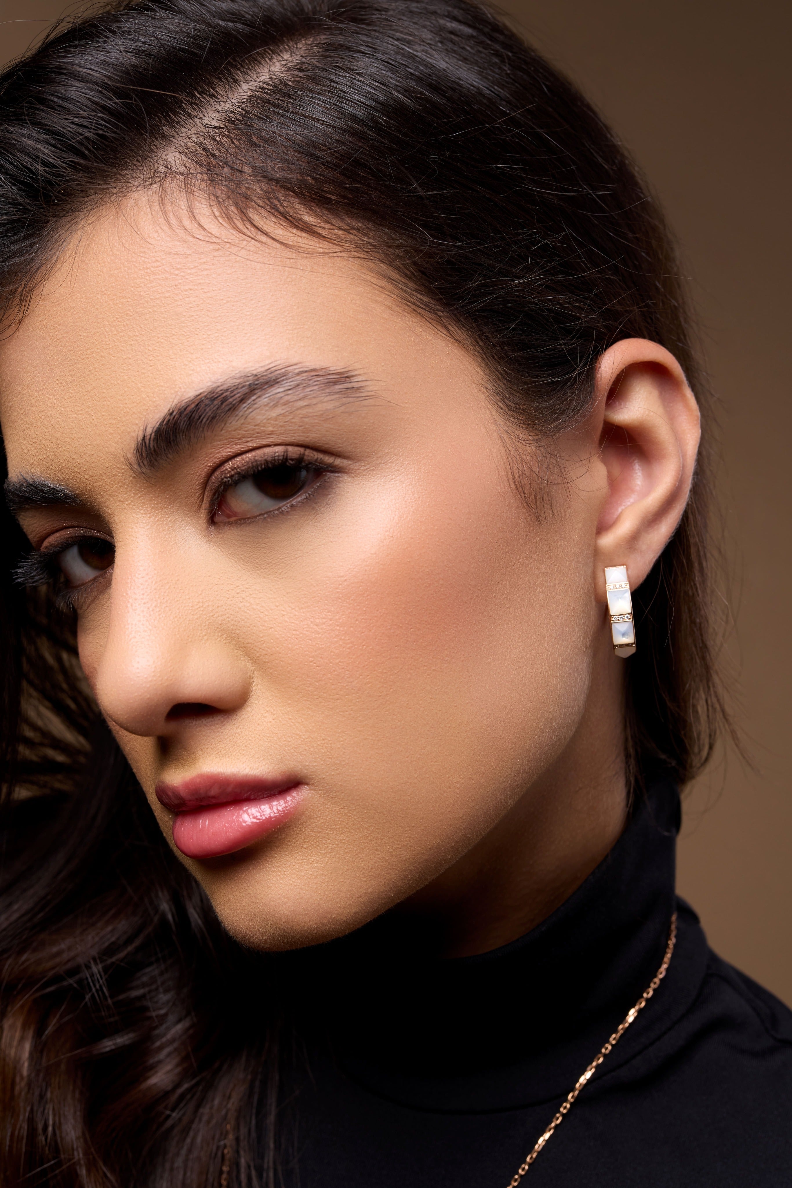 Tilal Mother Of Pearl Hoop Earrings- Rose Gold