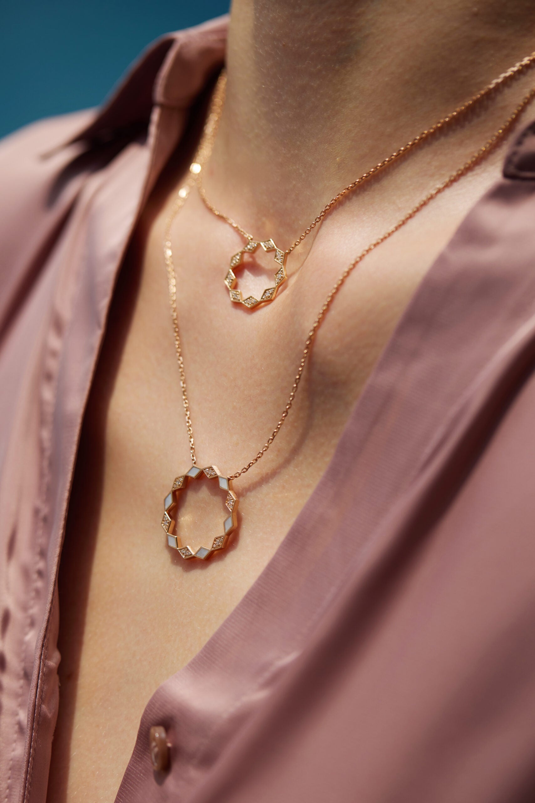 Eternity Large Mother of Pearl White Gold Pendant