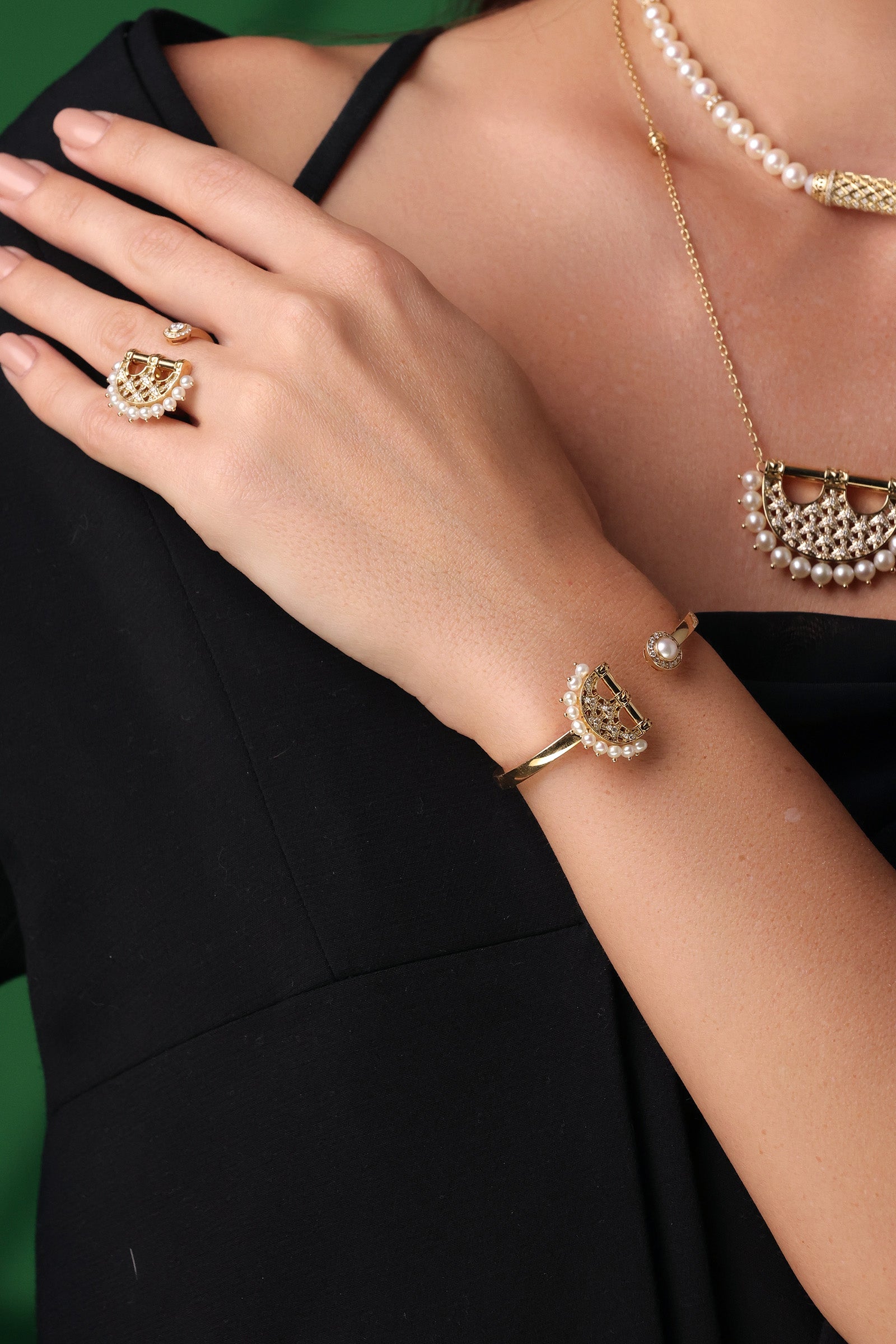 Heritage Pearl Bangle Full Diamond