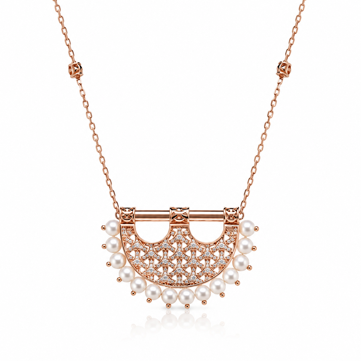 Heritage Medium Pearl Full Diamond Pendant