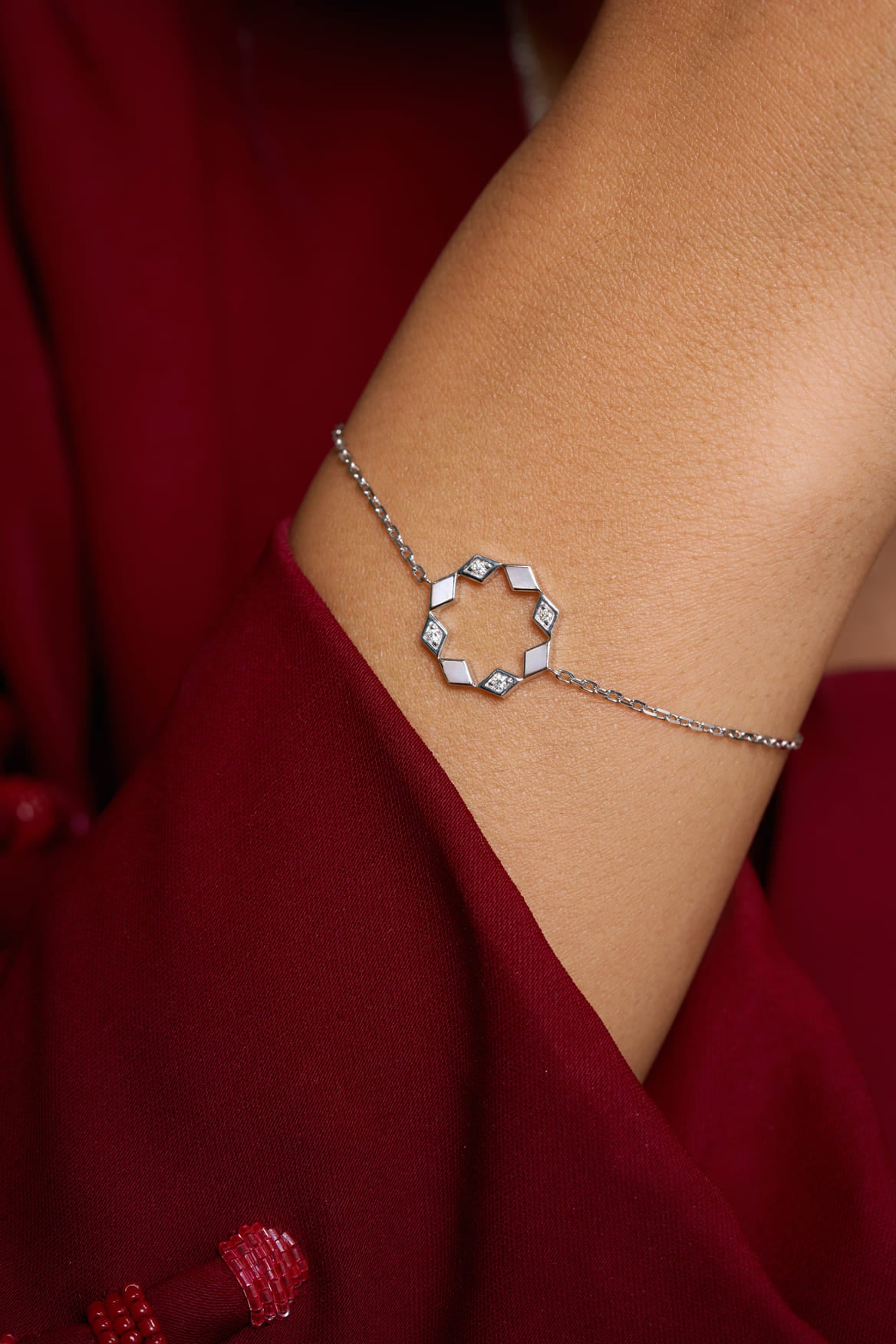 Eternity Round Mother of Pearl Bracelet- White Gold