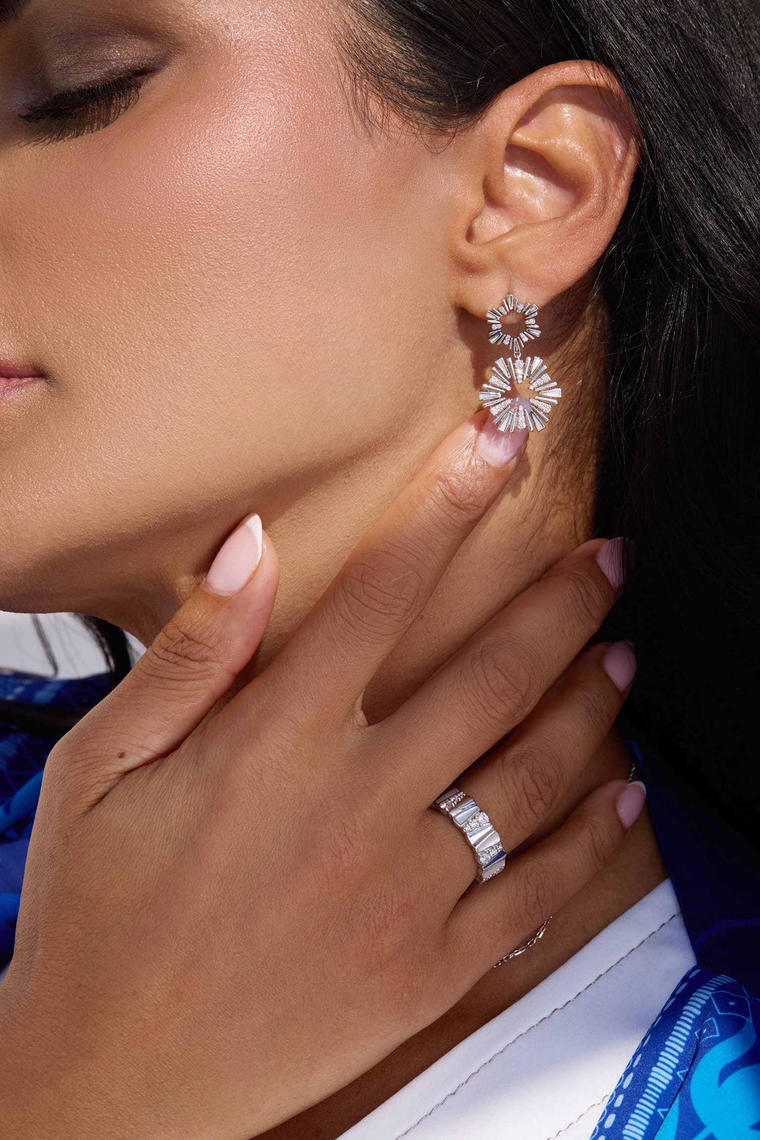 Al Fajr Shurooq Earrings White Gold