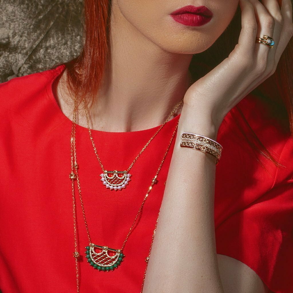 Al Noor Heritage Pearl Pendant in Medium Model - Misk Dubai,Necklaces, al-noor-heritage-pearl-pendant, , Misk Dubai,  Misk, Misk Jewellery, Misk Jewelry, Gold, Emirati Gold, Emirati Design, Jewelry Emirati, Saudi Jewelry, Gold Saudi Arabia, Dubai, Abu Dhabi, Saudi Arabia, KSA, UAE, United Arab Emirates, 18kt, مجوهرات , مجوهرات مسك, مجوهرات اماراتية , دهب , سعودية ذهب