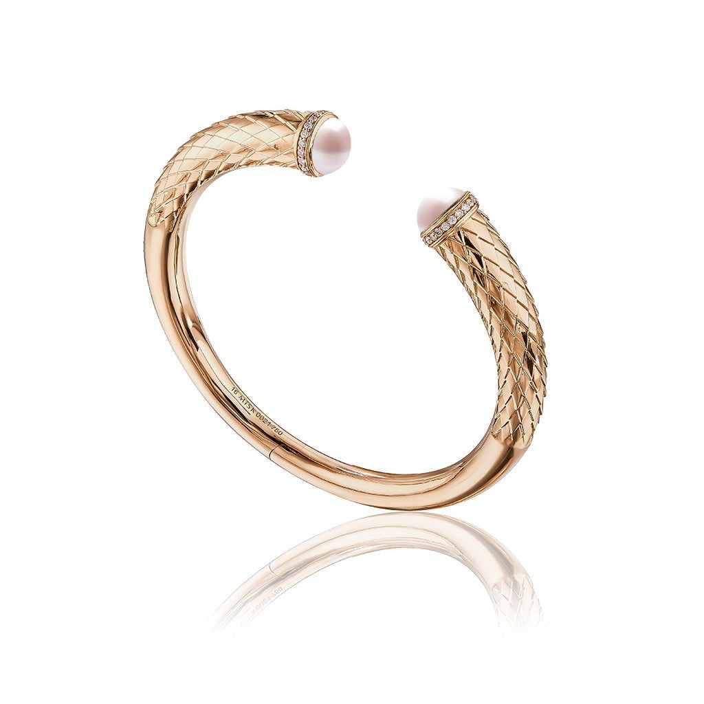 Harmony Bangle in Pearl Border Diamond