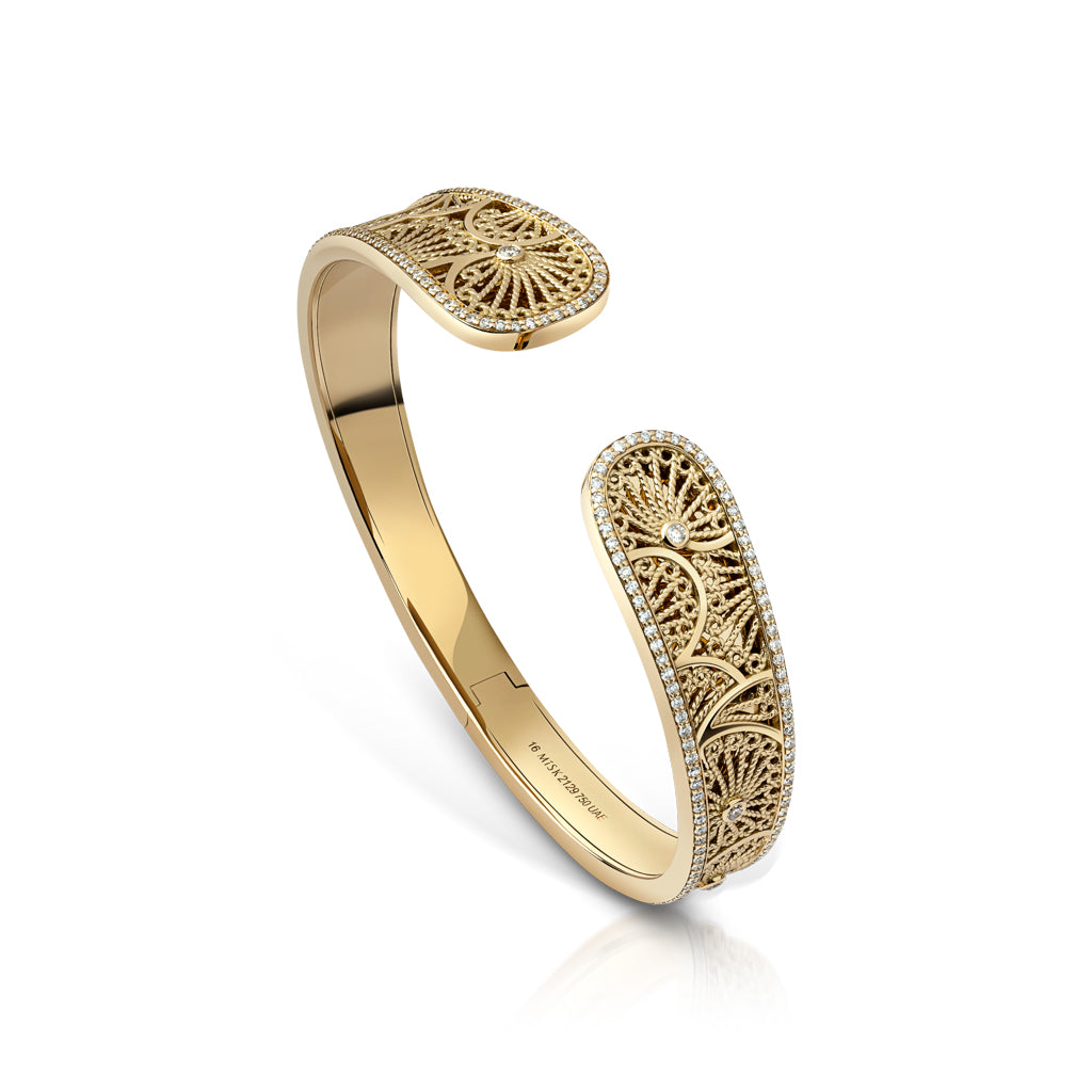 Al Mona Bangle