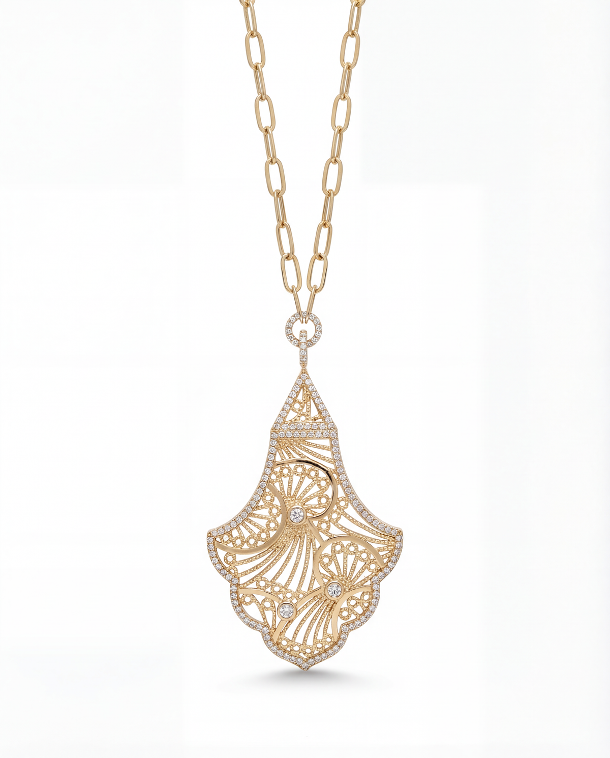 Heritage Al Mona Leaf Pendant#Gold_Yellow Gold