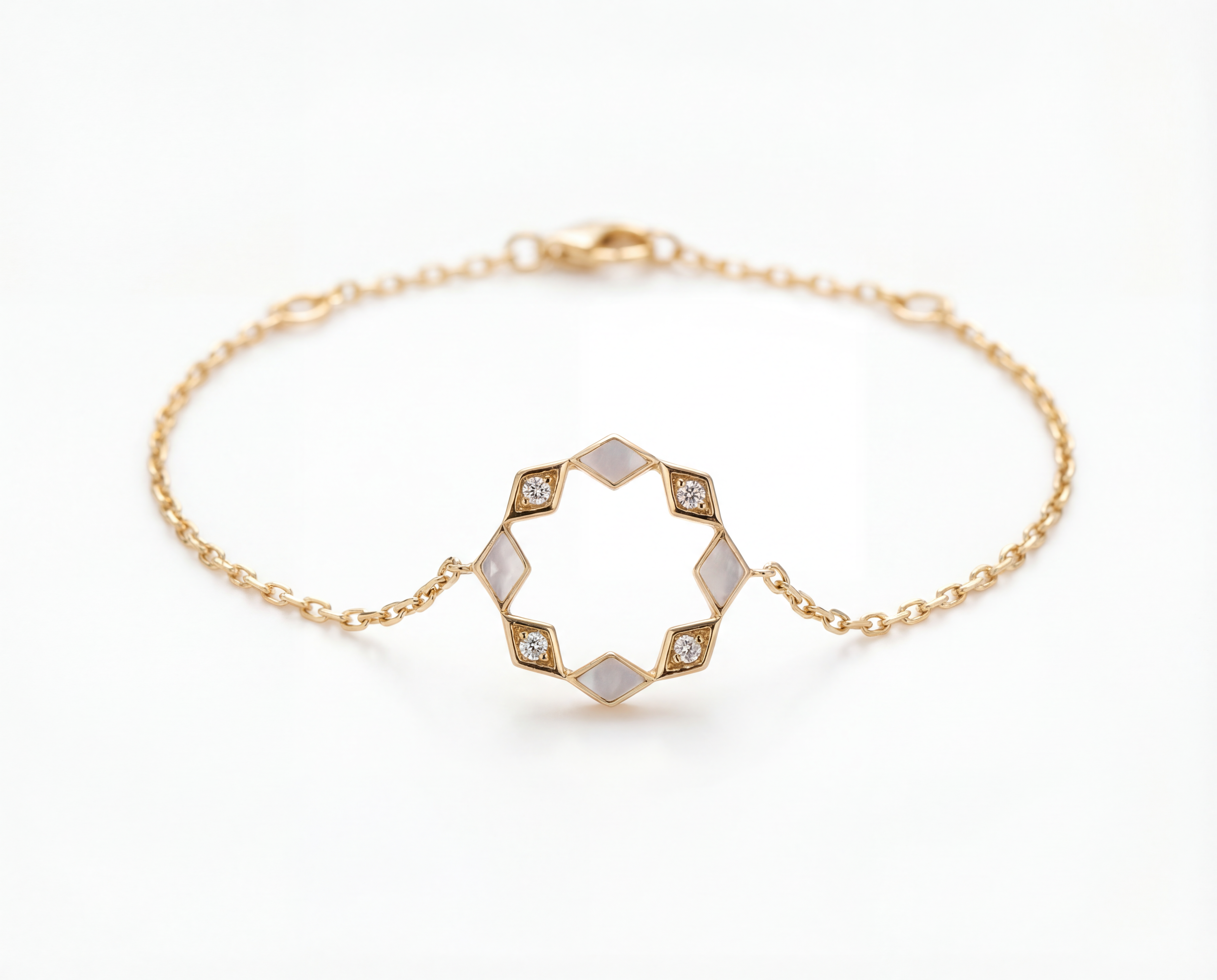 Eternity Round Mother of Pearl Bracelet- Yellow Gold